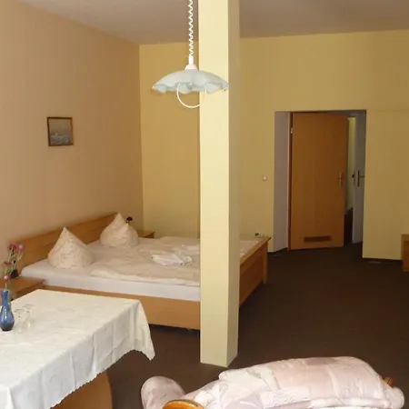 Altstadt Hafenblick بيت ضيافة شترالسوند